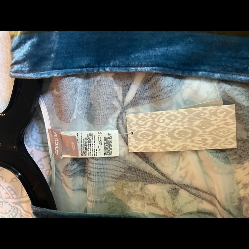 Chico’s velvet cardigan, new, with beads - Picture 5 of 5